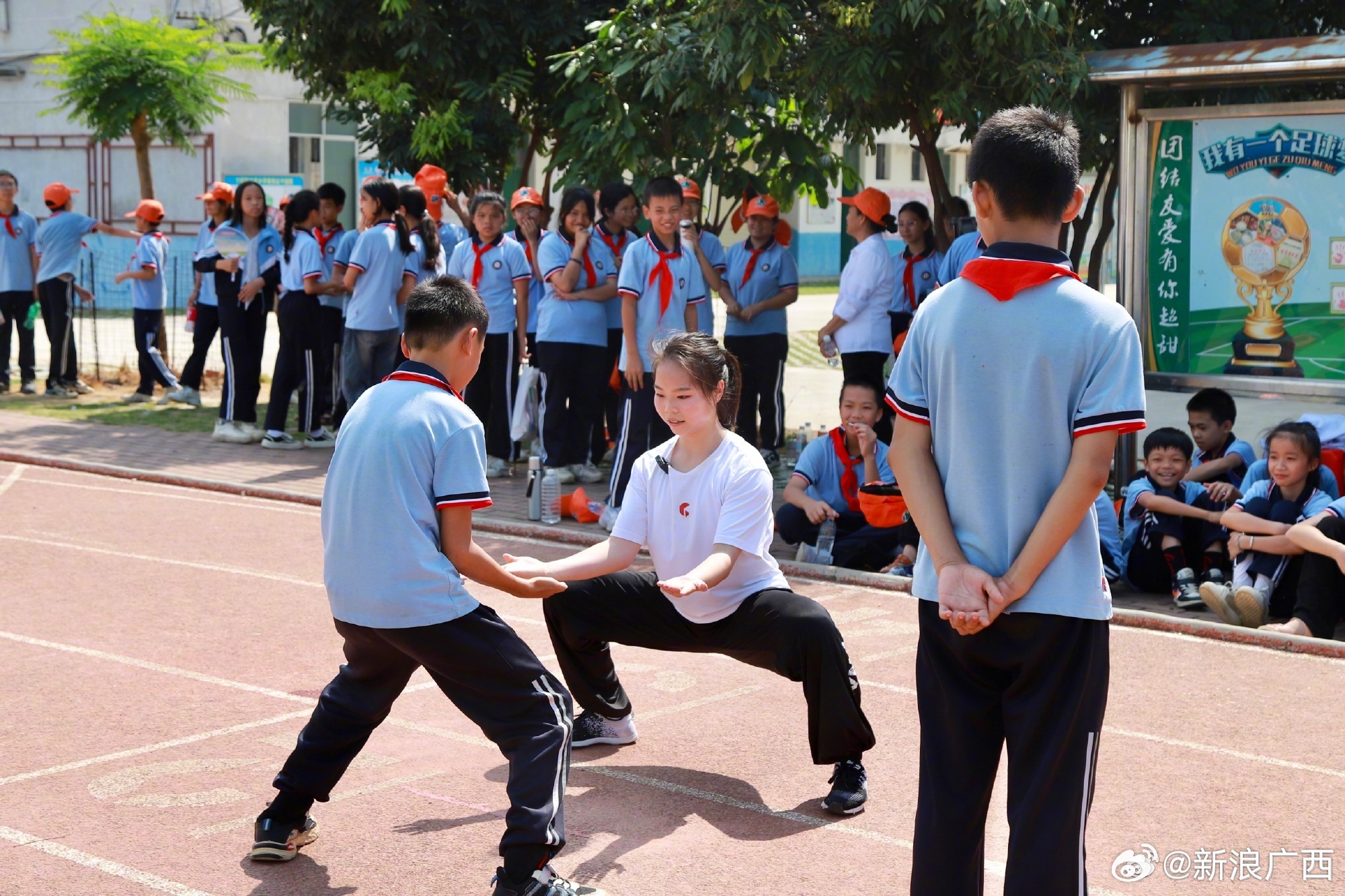 广西，公益体彩 快乐操场点亮学子体育梦想之路