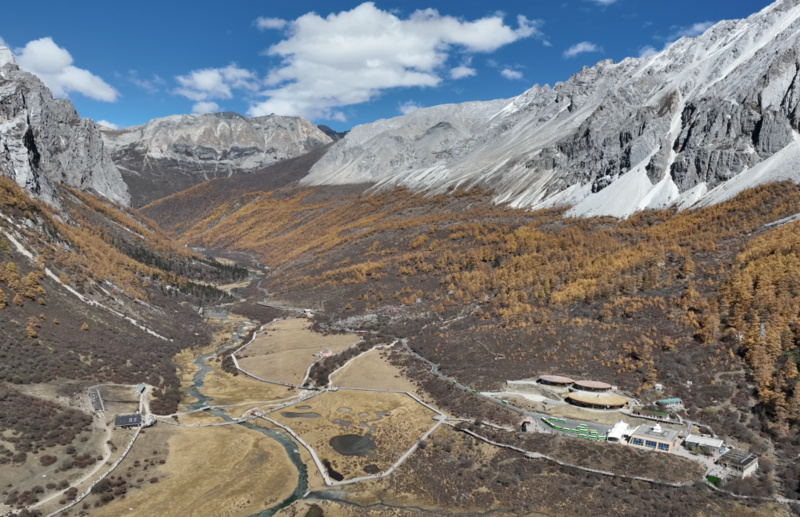 文旅新探｜探寻川西秘境稻城亚丁，一片净土，一卷诗画