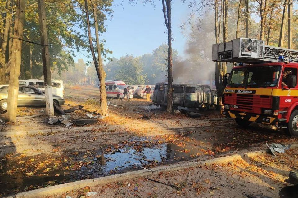 俄罗斯无人机袭击乌克兰苏梅地区，造成多人伤亡——当地官员证实